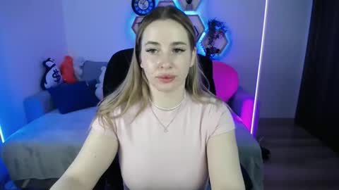 Snapshot of sabrinviolet chatting on 03.29.26 Sabrina Violet online show from 03.29.26