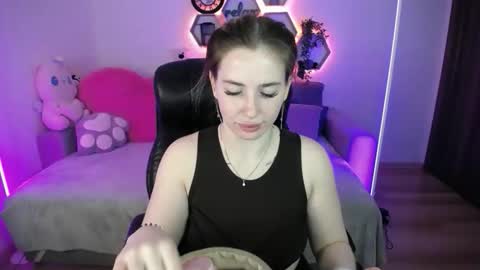 Snapshot of sabrinviolet chatting on 04.06.26 Sabrina Violet online show from 04.06.26
