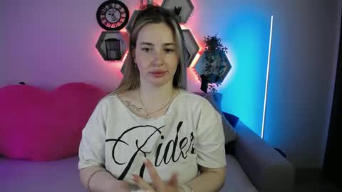 Sabrina Violet online show from 06.19.26
