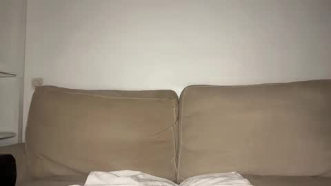 Snapshot of sacha555paris chatting on 12.20.25 Sachaa online show from 12.20.25