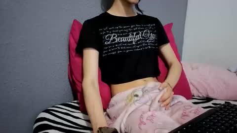 Snapshot of safiro_queen chatting on 05.25.26 Safiro Queen online show from 05.25.26