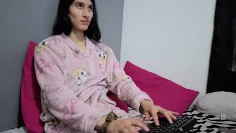Snapshot of safiro_queen chatting on 06.04.26 Safiro Queen online show from 06.04.26