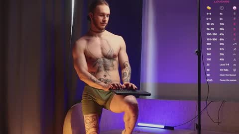 Adam online show from 03.11.25