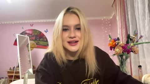 Snapshot of sagerosenblatt chatting on 12.14.25 Melisa online show from 12.14.25