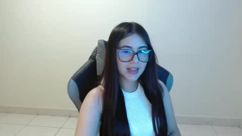 Sahaliefox  online show from 10.29.25