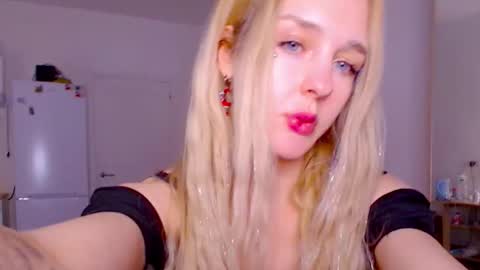 Snapshot of sailormoon666_ chatting on 01.10.26 Sofia online show from 01.10.26