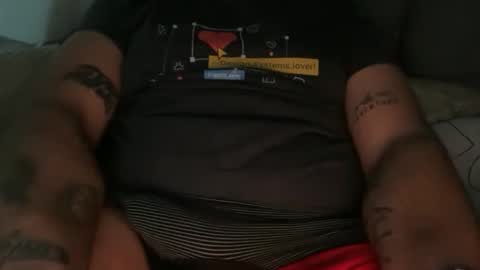 Snapshot of saimonpongoo chatting on 12.17.25 saimonpongoo online show from 12.17.25