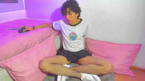 Snapshot of saint_dark chatting on 11.23.25 saint_dark online show from 11.23.25