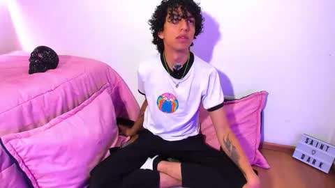 Snapshot of saint_dark chatting on 11.30.25 saint_dark online show from 11.30.25