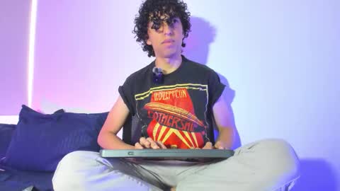 Snapshot of saint_dark chatting on 12.04.25 saint_dark online show from 12.04.25