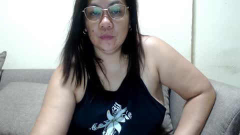 Snapshot of saint_flowerxxx chatting on 12.28.24 saint_flowerxxx online show from 12.28.24
