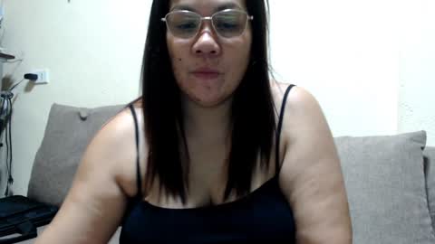Snapshot of saint_flowerxxx chatting on 12.31.24 saint_flowerxxx online show from 12.31.24