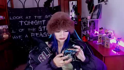    online show from 12.20.25