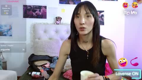 Snapshot of sakura_skinny chatting on 02.19.25 Sakura Skinny online show from 02.19.25