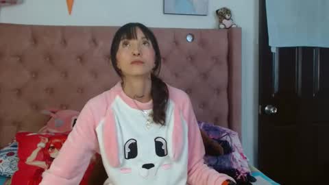 Snapshot of sakura_skinny chatting on 03.05.25 Sakura Skinny online show from 03.05.25