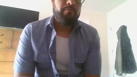 Snapshot of sal_cumplaciente chatting on 10.15.25 sal cumplaciente online show from 10.15.25