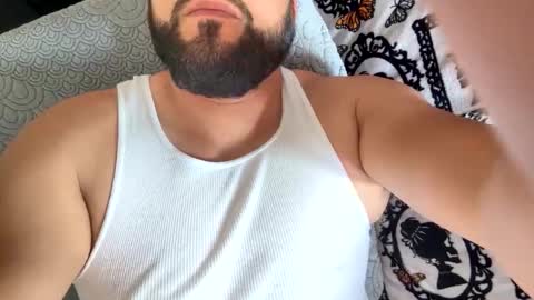 Snapshot of sal_cumplaciente chatting on 10.31.25 sal cumplaciente online show from 10.31.25