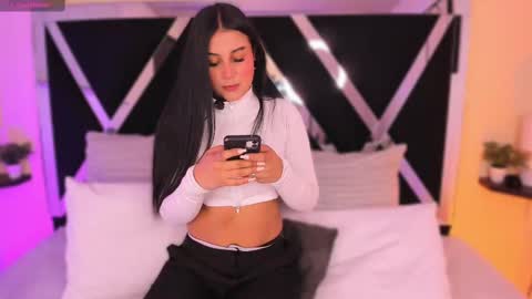 Snapshot of salem_sp chatting on 10.22.25 Salem online show from 10.22.25