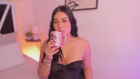 Snapshot of salem_sp chatting on 11.18.25 Salem online show from 11.18.25