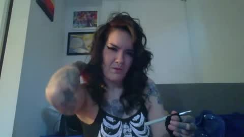 salemsslut online show from 01.24.25