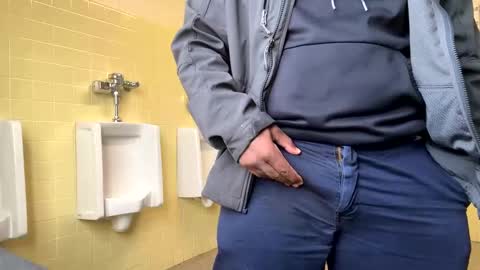 Snapshot of salgozzi chatting on 03.09.25 Cum Hanks online show from 03.09.25