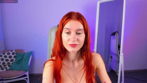 Snapshot of sallybiscuit chatting on 01.31.25 Sally online show from 01.31.25