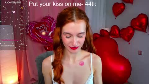 Snapshot of sallybiscuit chatting on 02.14.25 Sally online show from 02.14.25