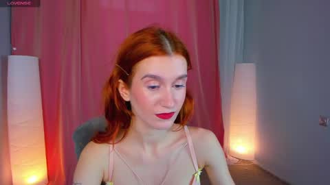 Snapshot of sallybiscuit chatting on 02.22.25 Sally online show from 02.22.25