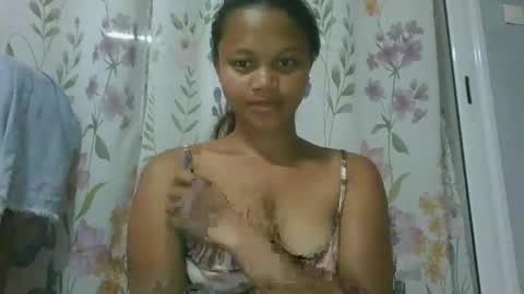 Snapshot of sallywett chatting on 02.15.26 SallyWett online show from 02.15.26