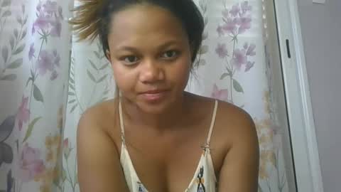 Snapshot of sallywett chatting on 02.18.26 SallyWett online show from 02.18.26