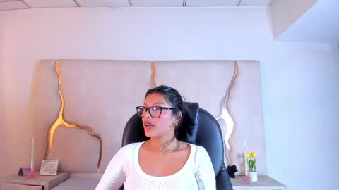 Snapshot of salmaportman_ chatting on 07.15.26 salmaportman_ online show from 07.15.26