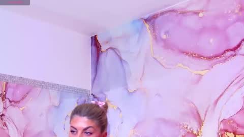 SalmaRoze online show from 11.26.25