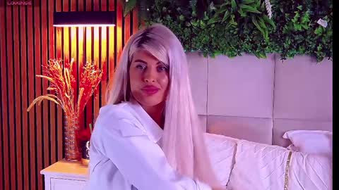 Snapshot of salmaroze chatting on 05.16.26 SalmaRoze online show from 05.16.26
