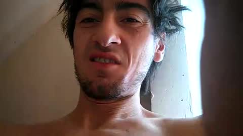 Snapshot of salmonman1305 chatting on 01.05.25 salmonman1305 online show from 01.05.25