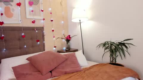 Snapshot of salo____ chatting on 02.14.26 Salo online show from 02.14.26