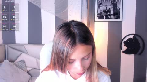 Snapshot of salome__evans chatting on 02.03.25 salome__evans online show from 02.03.25