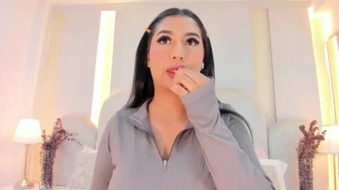   online show from 10.01.25