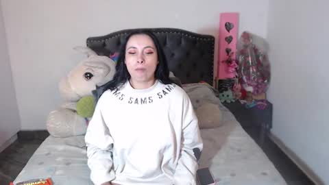 Snapshot of salomefox2 chatting on 01.18.26 yenny online show from 01.18.26