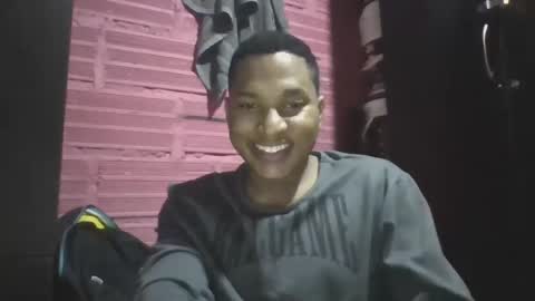 Snapshot of salomoon23 chatting on 01.10.25 INSTAGRAM luis1pedraza online show from 01.10.25