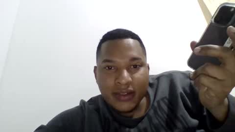 Snapshot of salomoon23 chatting on 09.12.25 INSTAGRAM luis1pedraza online show from 09.12.25
