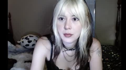 Snapshot of salted_carmen chatting on 10.25.25 Carmen online show from 10.25.25