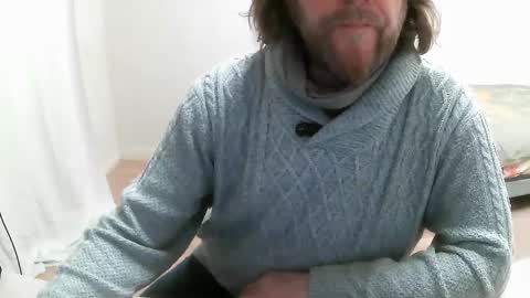 Saltimbanquier  Salt  ou  Banquier  online show from 02.18.25