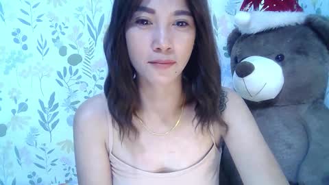 Snapshot of saltwatermuse chatting on 12.04.25 Ask me online show from 12.04.25