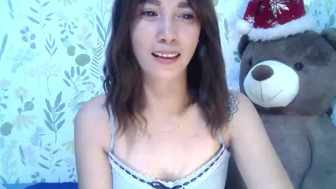 Snapshot of saltwatermuse chatting on 12.14.25 Ask me online show from 12.14.25