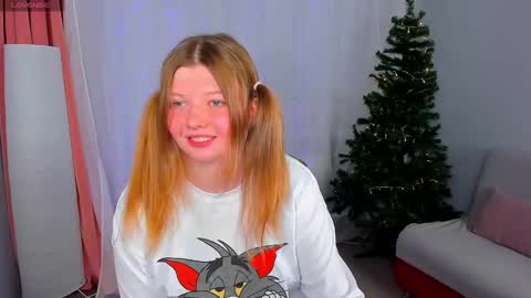 Snapshot of salut_love chatting on 12.06.24 Ruby online show from 12.06.24