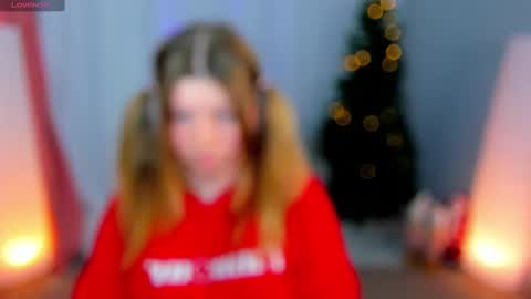 Snapshot of salut_love chatting on 12.11.24 Ruby online show from 12.11.24