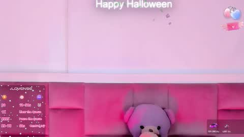 Snapshot of salvatore_boom chatting on 10.30.25 salvatore_boom online show from 10.30.25