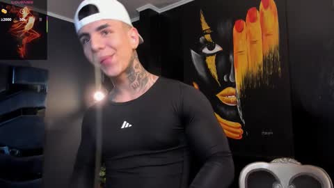 Snapshot of salvatore_damore chatting on 12.02.25 SALVATORE online show from 12.02.25