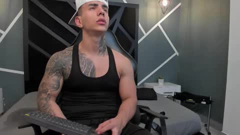 Snapshot of salvatore_damore chatting on 12.05.25 SALVATORE online show from 12.05.25