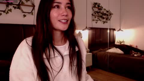 Snapshot of sam01___ chatting on 12.10.24 Stefana or Samchispas online show from 12.10.24
